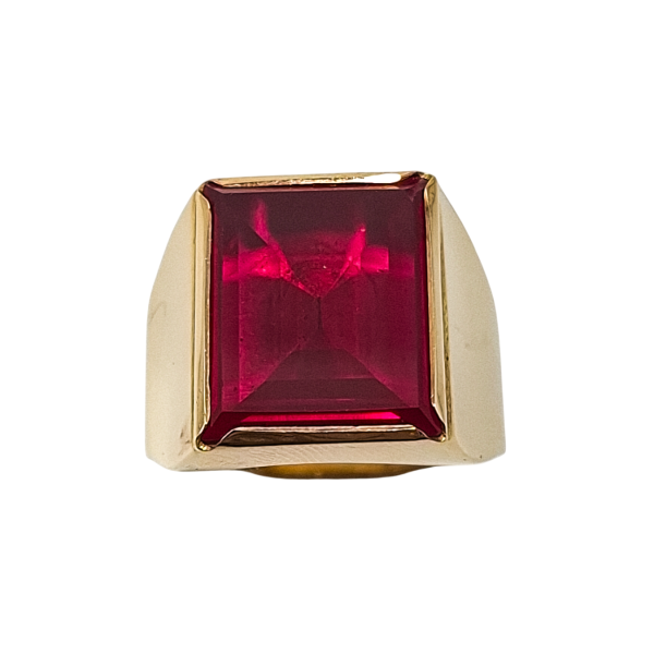 Sortija de Oro de 18 Kilates Sello Hombre Piedra Roja